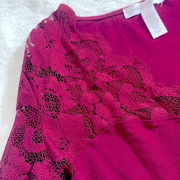 Maroon lace sleeve shirt - Picture 3 of 4